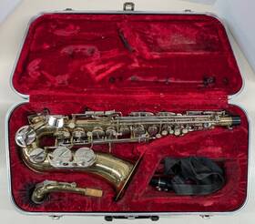 Armstrong 29 56321 Vintage 1979 Alto Saxophone Made In Usa With Mouthpiece Strap And Case