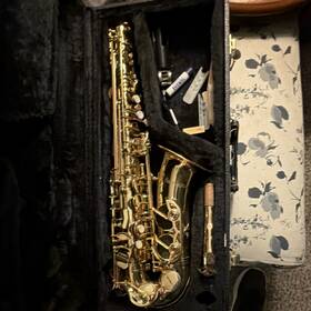 Barrington 413109 Alto Saxophone Eb Brass Gold Lacquered With Case And Mouthpiece