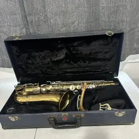 109636 Buescher Alto Saxophone And Case S-33 Aristocrat. Beat Rusted. Needs Work