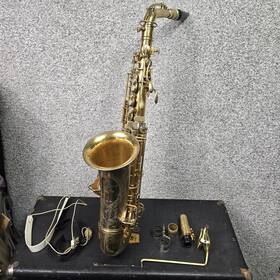 C.g. Conn M176990 Vintage C.g. Alto Saxophone Lady Engraved Gold Elkhart Usa Case