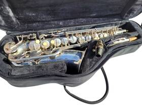 C.g. Conn N191417 Silver Alto Saxophone With Neck Soft Case And Mouthpiece