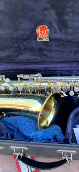 Conn C56876 Alto Saxophone Eb Key With Case Stand Mouthpiece Strap Reeds