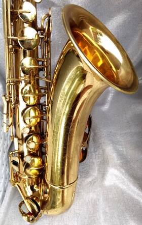 Conn N-75068 Vint. 1970 Inch Shooting Stars 16m Gold Tenor Sax With Case - Good Condition