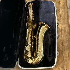 N62609 Conn Vtg Alto Saxophone Brass Gold Lacquered Hand Engraved With Case