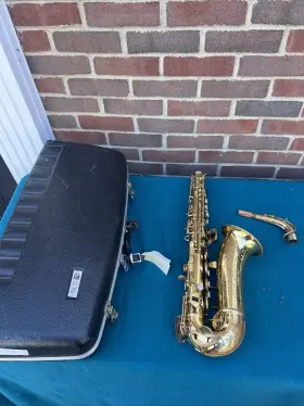 N89778 Conn Stars Alto Saxophone With Hard Case No Mouthpiece Mexico A1