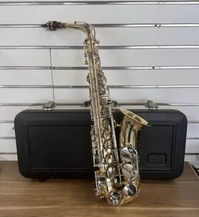 Eastman Eas240 Standard Alto Saxophone With Case