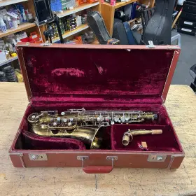 9215 Evette Vintage And Schaeffer Eb Alto Saxophone With Case For Parts Or Repair