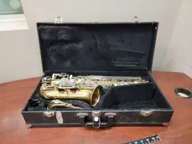 Nas110wc F.e. Olds Band Instruments Alto Saxophone