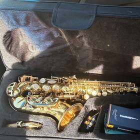 Lazarro 016169 Alto Saxophone Brass Gold Lacquered Eb With Case Mouthpiece