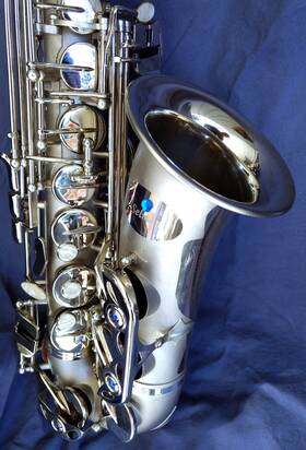 Selman 89078565 Matte/silver Alto Sax With White Mpc.& New Ibvivic Gig Bag - Great Condition