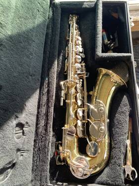 Selmer 926921 Bundy Ii Alto Saxophone With Case