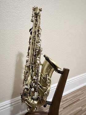 Selmer M-88923 Alto Saxophone Matte Gold Eb Hand Engraved With Case Strap Mouthpiece