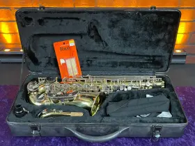 1156altosax-0910-u Tgf Rossetti 1156-l Eb Lacquered Brass Student Alto Saxophone With Case