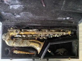 703420 Vito Alto Sax Saxophone With Mouthpiece Hard Case Neck Strap