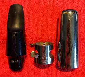Vito/yamaha As-l1 Vintage Vito/yamaha Alto Sax Mpc. With Silver Inch Eiffel Lig.& Cap - Very Good