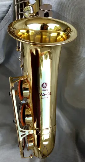 013916 Yamaha Yas21 Purple Logo Alto Sax Without Rig.case And Conn Precision Mpc.- Exceptional