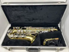 352120a Yamaha Yas-23 Alto Saxophone With Case And Mouthpiece. Made In Japan