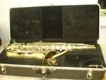 Selmer Bundy Ii Saxophone W/ Original Case 1233936 Read Used. Price: $569.99.