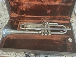 Vintage Frank Holton Elkhorn Wis Silver Pro Trumpet With Case & Mouthpiece T401 Used. Price: $300.00.