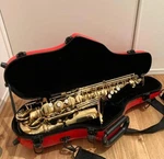 Jupiter JAS-769-76 Alto Saxophone Gold Lacquer With Hard Case Musical Instrument Used. Price: $739.62.