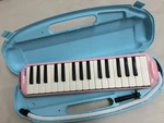 Suzuki Alto Melodion Pink W/blow & Case - Melodica 32 Keys Brand. Price: $64.55.