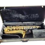 Selmer Bundy Tenor Bb Saxophone Vintage With Case Is For Parts Repair Only. Price: $398.99.