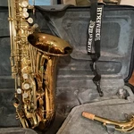 Julius Keilwerth Alto Saxophone Gold Lacquered Brass W/ Case & Pearl Inlay Used. Price: $3500.00.