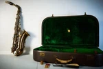 1939 40 The Martin Committee Ii Alto Sax Pre War Original Case. Price: $985.00.